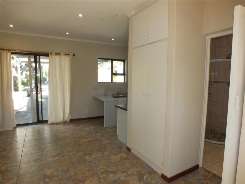 To Let 1 Bedroom Property for Rent in La Rochelle Western Cape